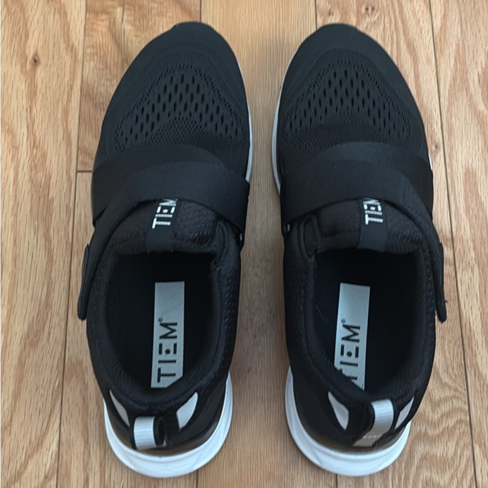 TIEM Black Cycling Shoes